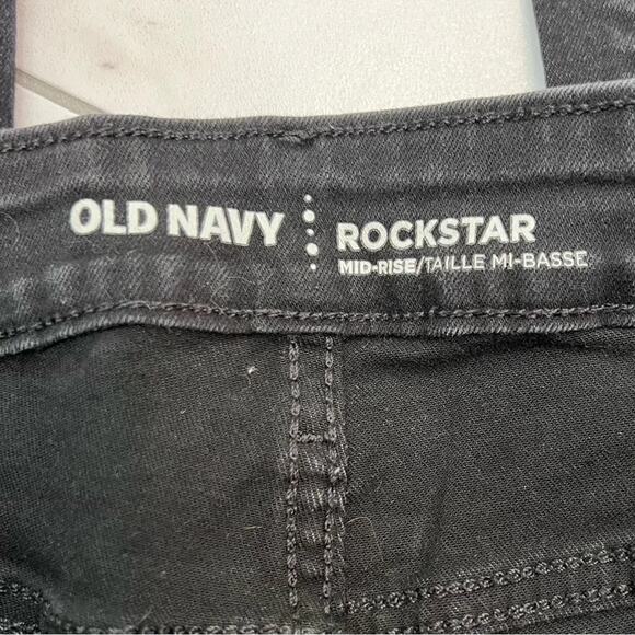 Old Navy Mid-rise Distressed Black Rockstar Jeans Size 10 - Picture 3 of 8